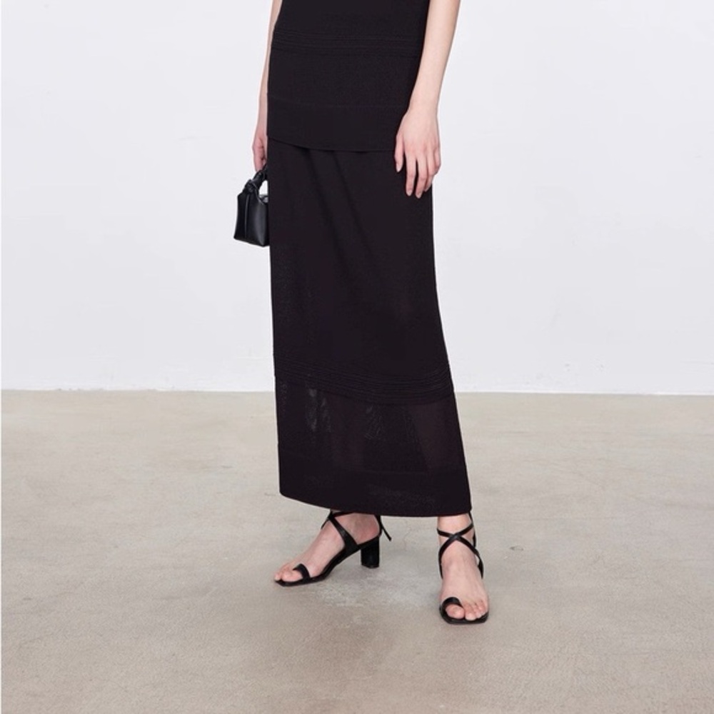 CHICJOC Minimalist Black Knit Maxi Skirt Size 38